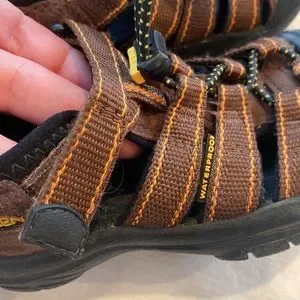 Keen | Shoes | Boys Keens Barely Worn | Poshmark display picture 3